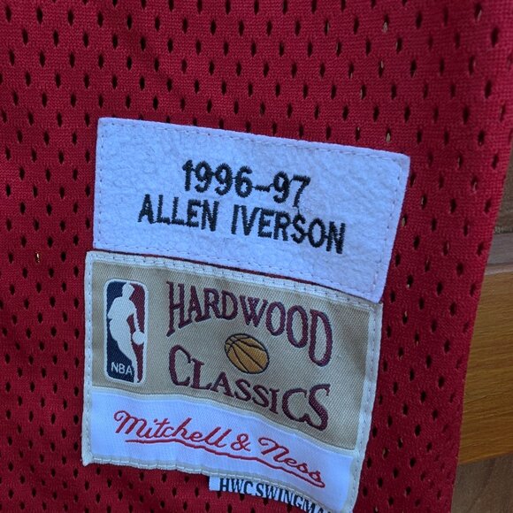Allen Iverson 1996-97 Harwood Classics Mitchell & Ness Jersey - Picture 4 of 6